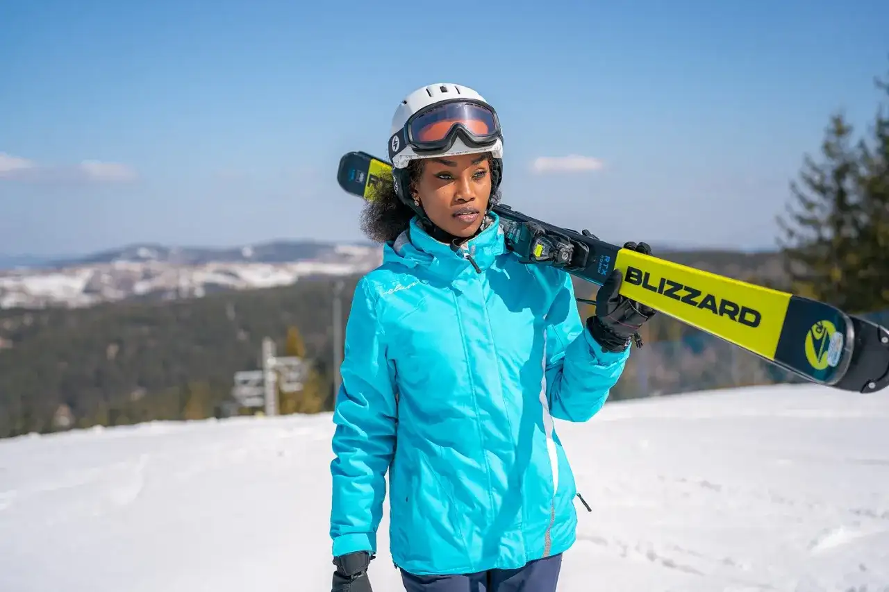 Wypożyczalnia odzieży narciarskiej - jak zaoszczędzić na nartach?