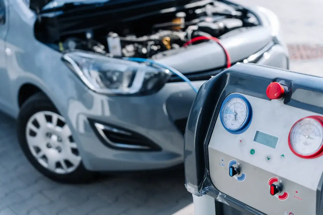 Jak prawidłowo używać klimatyzacji w samochodzie i uniknąć błędów, które niszczą system