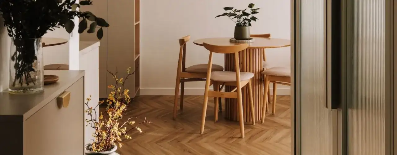 Najlepsza podłoga do mieszkania w bloku – uniknij kosztownych błędów