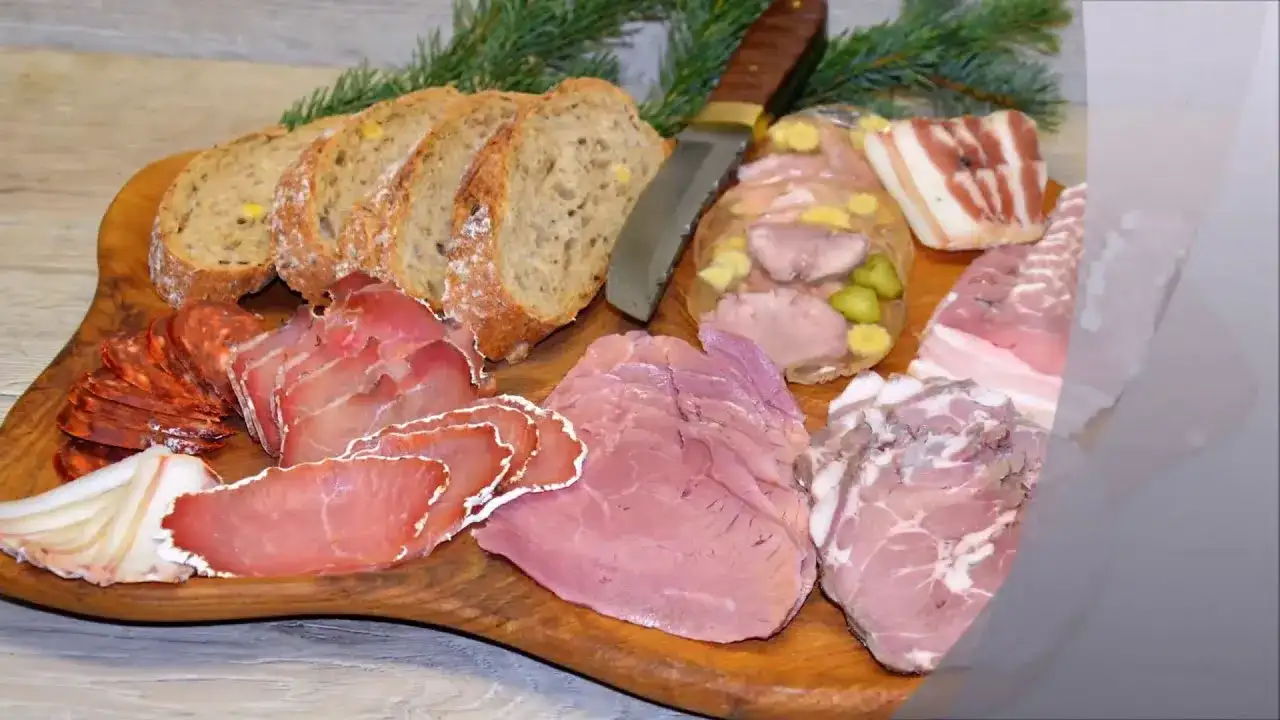 Kiełbasa gotowana - pyszny przepis i sekrety idealnej wędliny