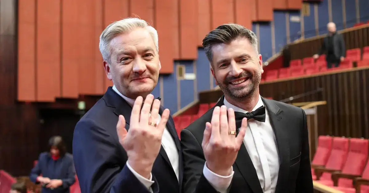 Robert Biedroń: kim jest jego partner? Krzysztof Śmiszek poznaj