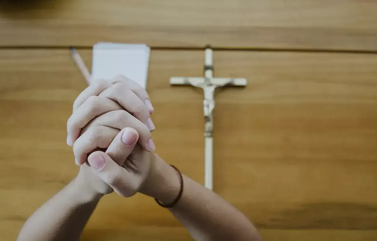 Jak ułożyć modlitwę, aby wyrazić swoje najgłębsze uczucia