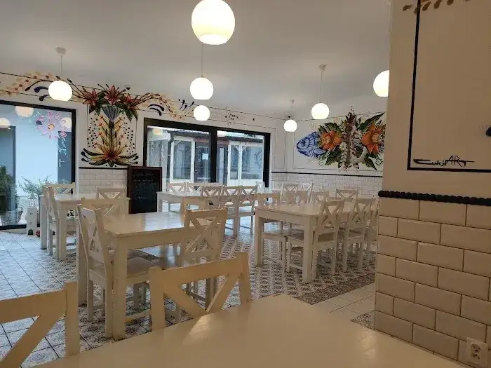 Gdzie zjeść w Mielnie? Odkryj najlepsze lokale z pysznym jedzeniem