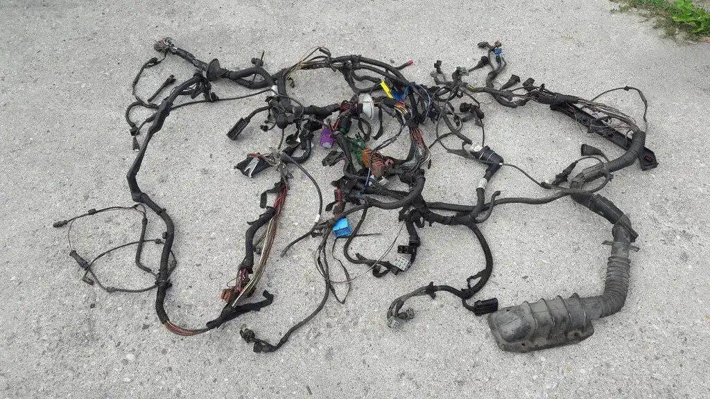 Wiązka elektryczna silnika Vectra B 1.8 16V – uniknij kosztownych napraw