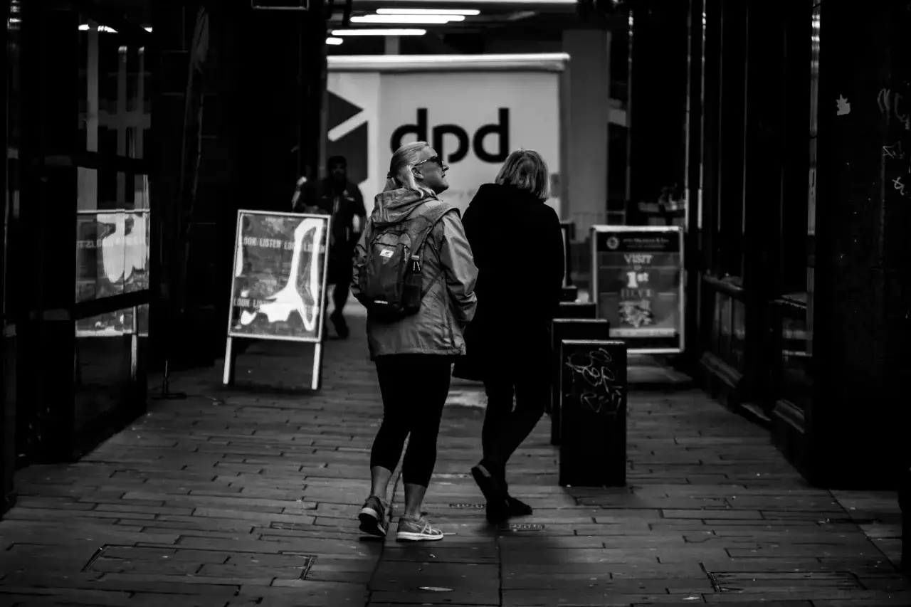 Przesyłka kurierska DPD z Sendit – szybka i wygodna wysyłka bez umowy