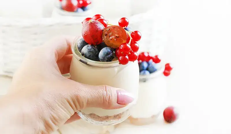 Jak zrobić pyszne mini serniczki fit - prosty przepis bez wyrzutów sumienia