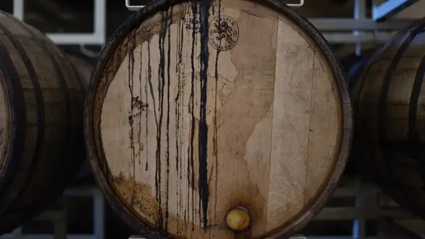 Wino nie pracuje? Przyczyny i jak wznowić fermentację