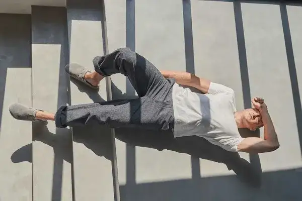 Buty po operacji haluksa: Jak wybrać idealne na każdym etapie?