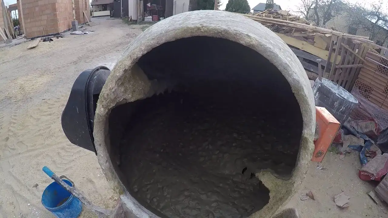 Jak zrobić beton B25 w betoniarce - proste kroki i ważne porady