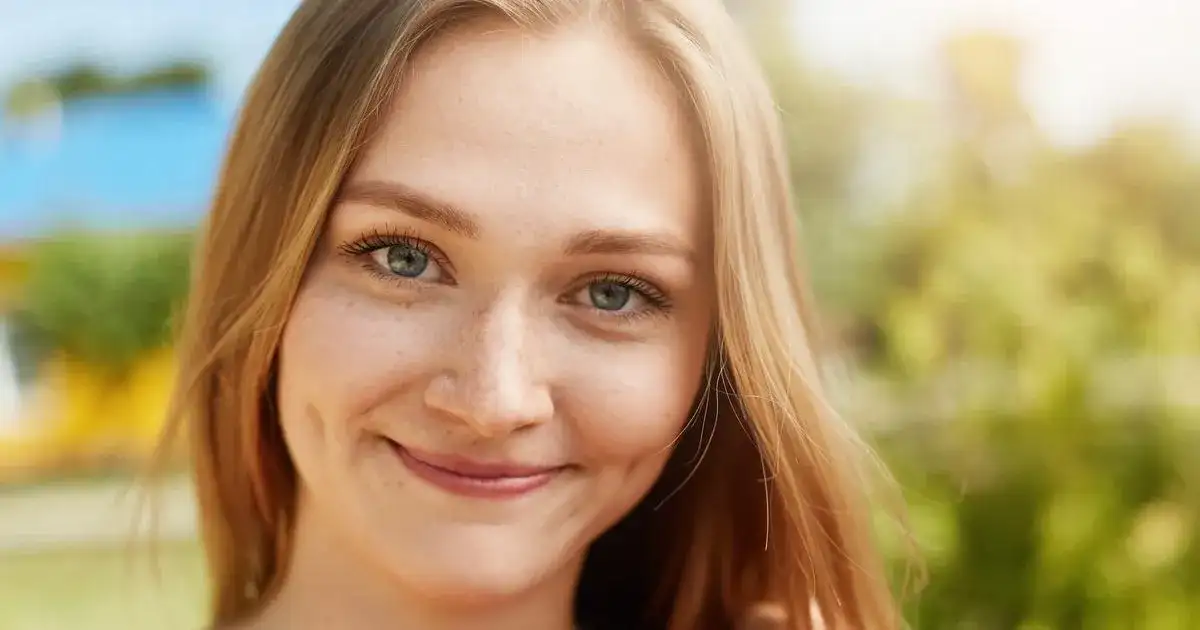 Dołki w policzkach: Czym są i jak je uzyskać?