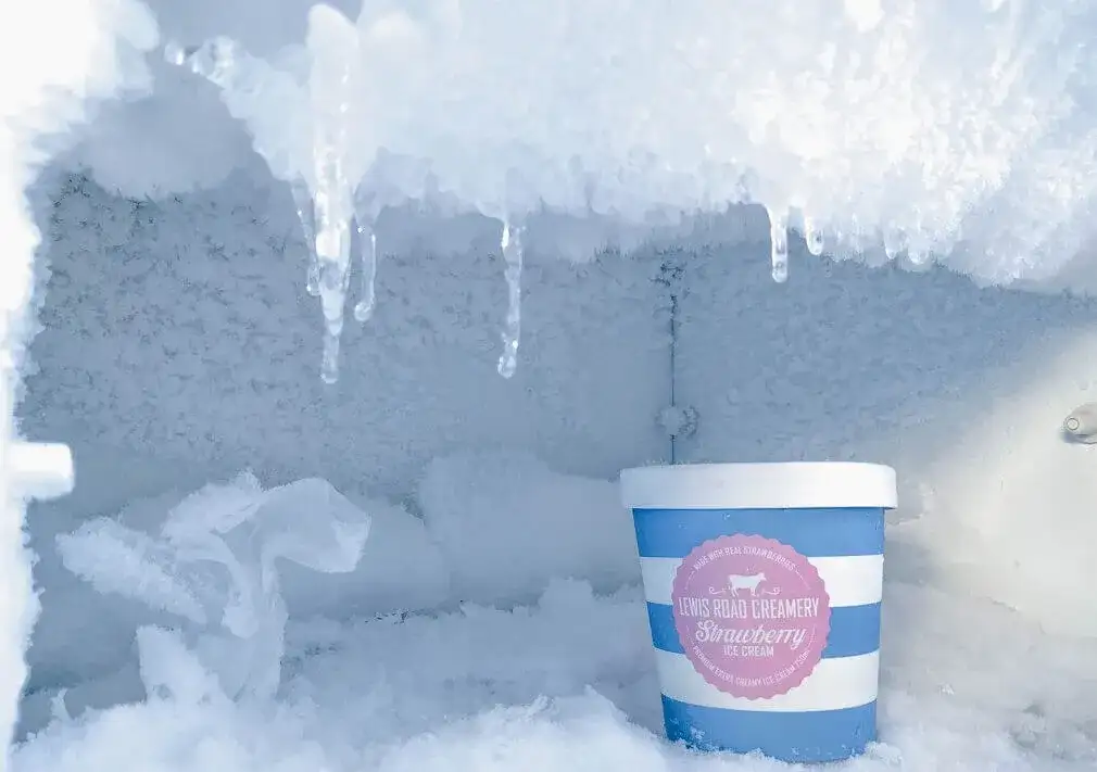 Czy można przewozić zamrażarkę na leżąco? Sprawdź, zanim uszkodzisz!