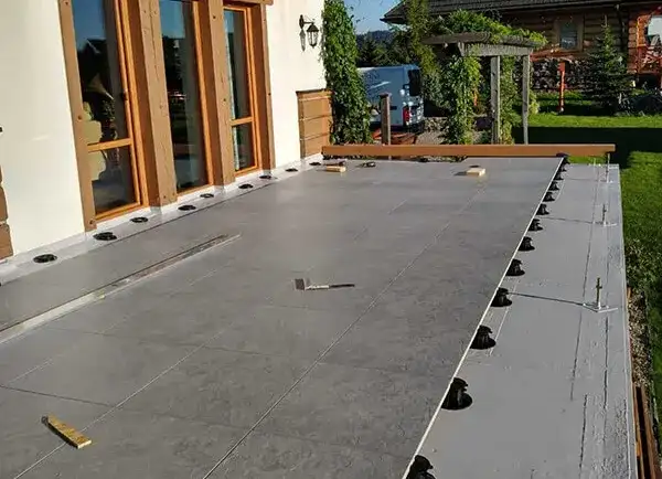 Ile wkrętów na m2 tarasu? Sprawdź, jak uniknąć błędów i zapewnić trwałość!