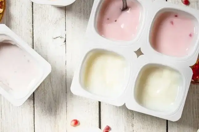 Jaki jogurt dla niemowlaka? Wybierz najlepszy i uniknij błędów