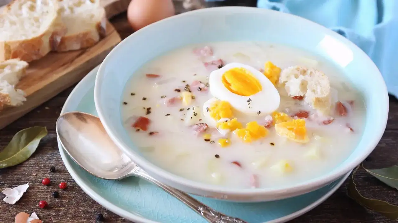 Żurek z zakwasu chlebowego to smak polskich świąt na Twoim stole!