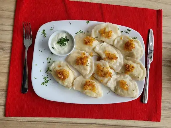 Gdzie zjeść w Bolesławcu? Odkryj najlepsze restauracje i dania