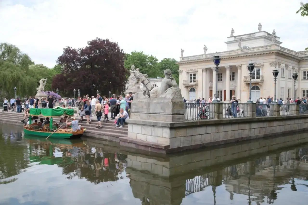 Fascynująca historia tego, w którym wieku powstały Łazienki warszawskie