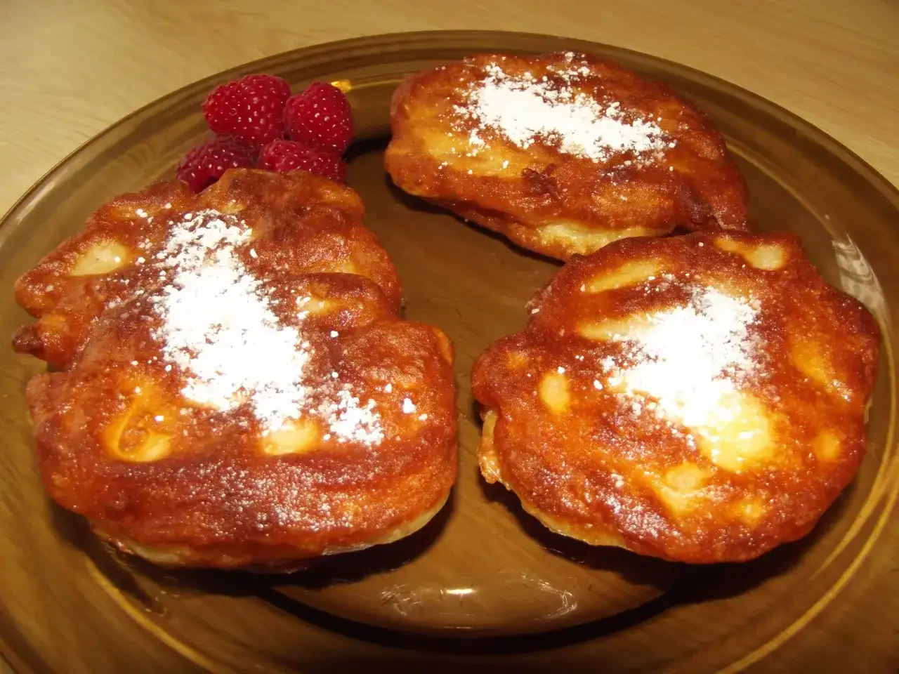 Racuchy budyniowe z jabłkami – idealny deser dla każdego smakosza