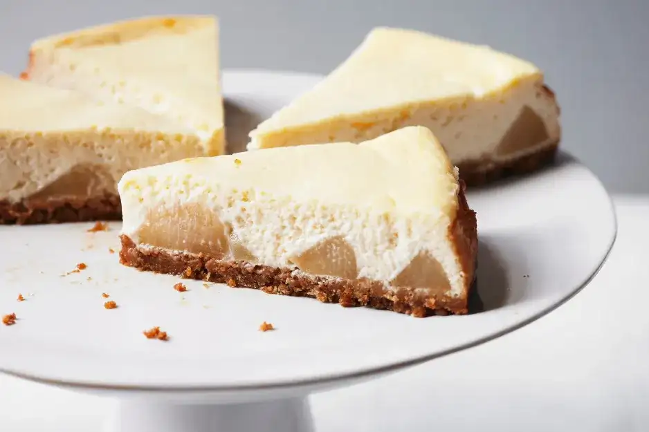 Pyszny sernik z gruszkami – prosty przepis na wyjątkowy deser domowy