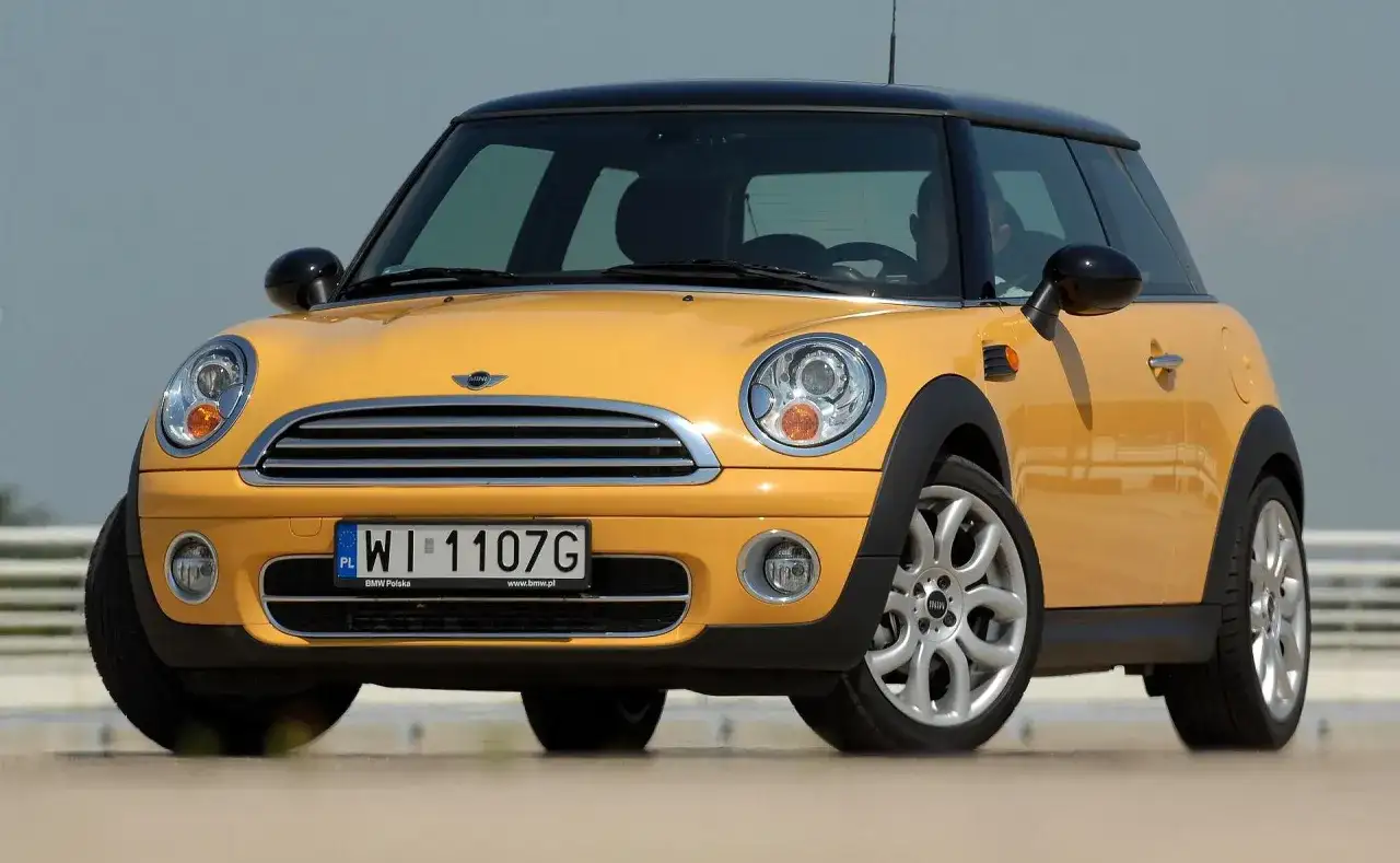 Pojemność baku w MINI Cooper R56 – co musisz wiedzieć przed zakupem