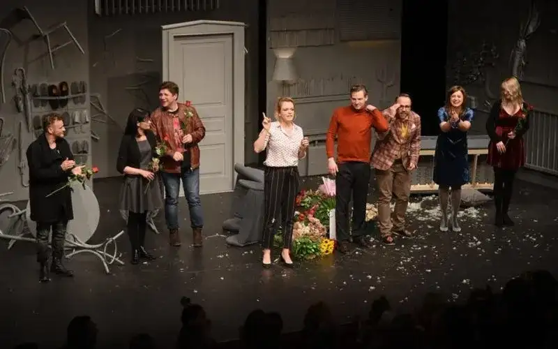 Czy Ty to Ty w Teatrze Capitol - emocjonująca komedia o miłości i relacjach