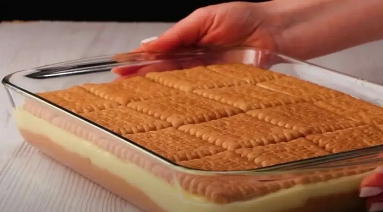 Czy ciasto z alkoholem i herbatnikami to pyszny deser bez pieczenia?