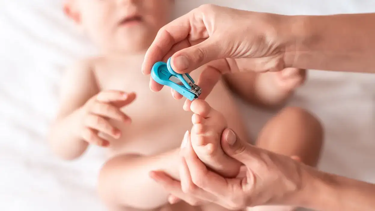 Jak obcinać dziecku paznokcie u nóg bez stresu i bezpiecznie