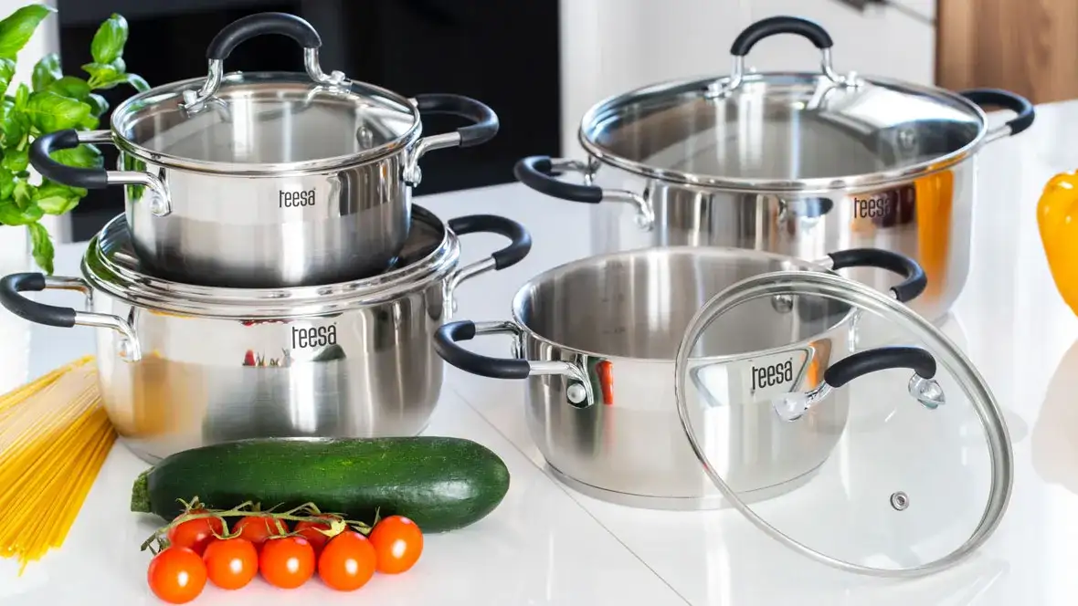 Garnki na indukcję: Jak wybrać najlepsze? Poradnik i ranking