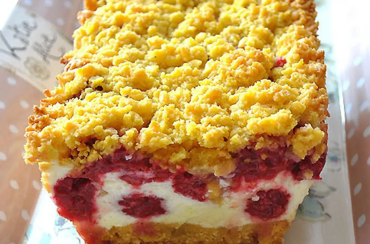 Jak zrobić pyszne ciasto malinowe z budyniem – przepis