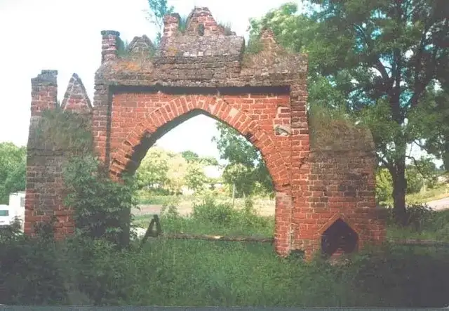 Zamek w Chojnicach: Co zostało z krzyżackiej fortecy?