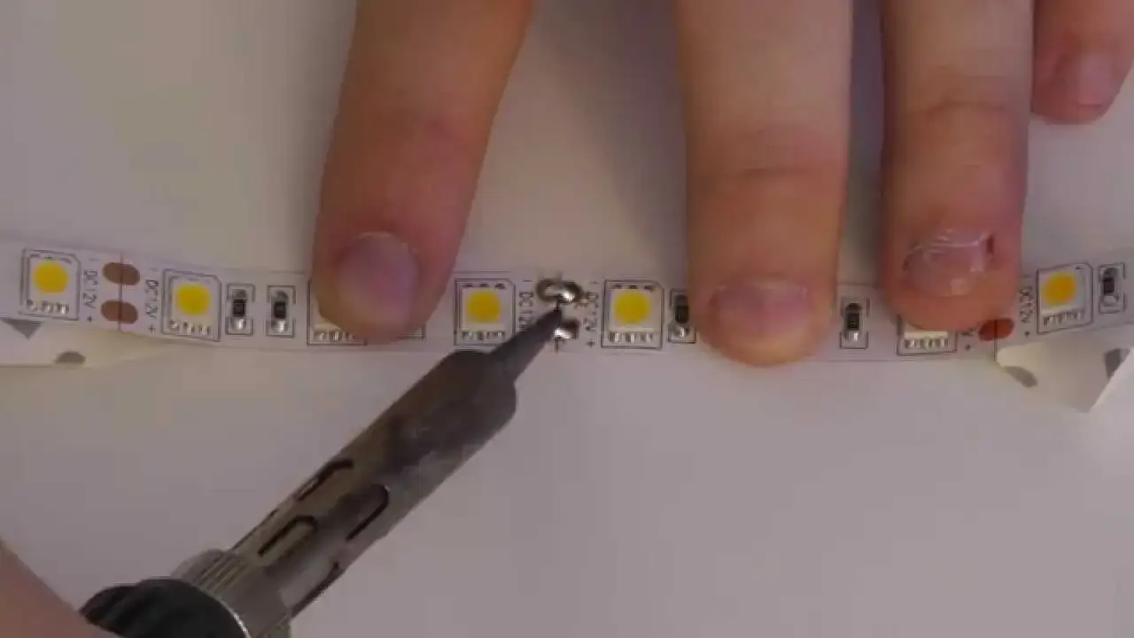 Jak podłączyć paski LEDowe - uniknij najczęstszych błędów i problemów