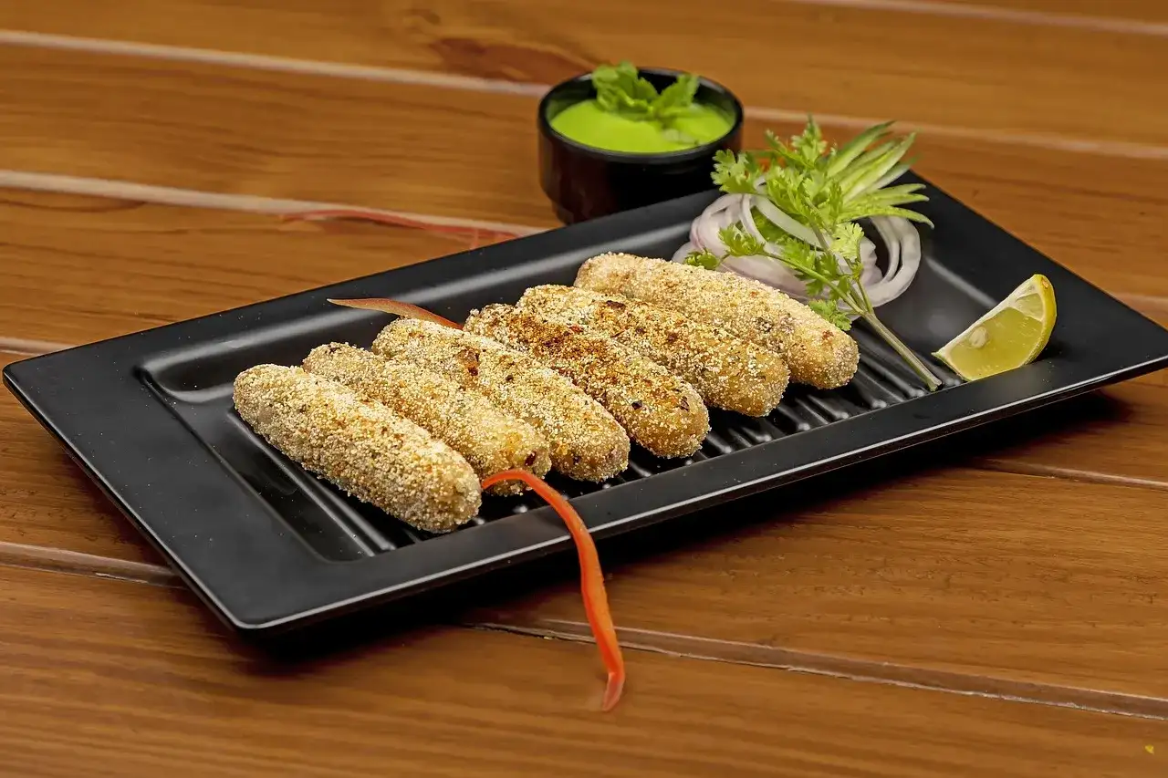 Idealne surówki do krokietów z mięsem, które zaskoczą Twoje podniebienie