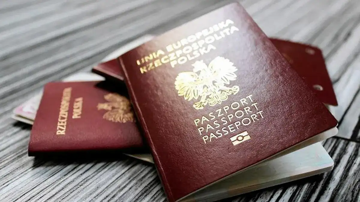 Ile trwa wyrobienie paszportu? Czas oczekiwania, który zaskakuje
