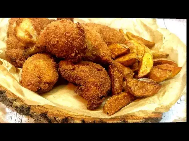 Jak wykorzystać gotowanego kurczaka z rosołu w pysznych przepisach