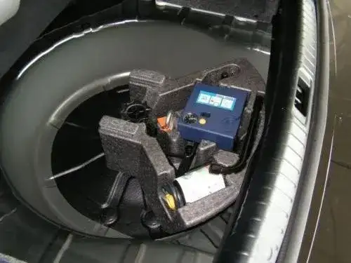 Gdzie koło zapasowe w Mini Cooper? Lokalizacja i alternatywy