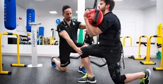 Entrenador personal Sevilla: transforma tu cuerpo y mejora tu salud
