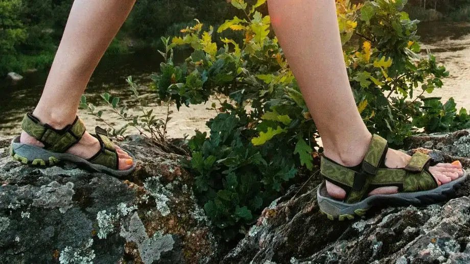 Buty w góry na lato: Niskie, wysokie, a może sandały? Poradnik eksperta