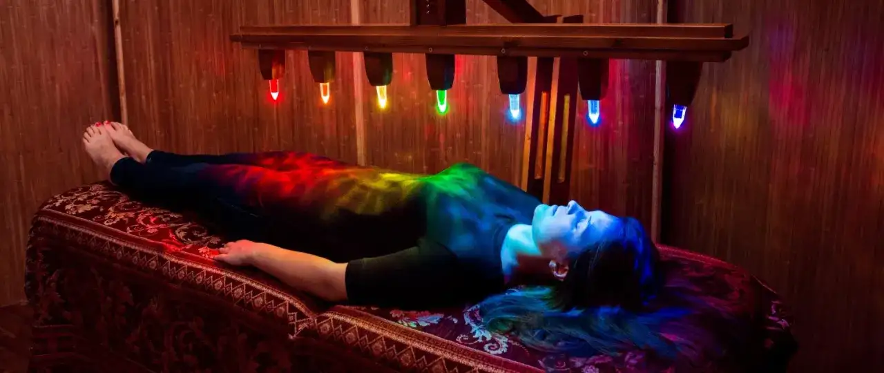 Oczyszczanie czakr: Cena, co wpływa i jak wybrać mądrze?