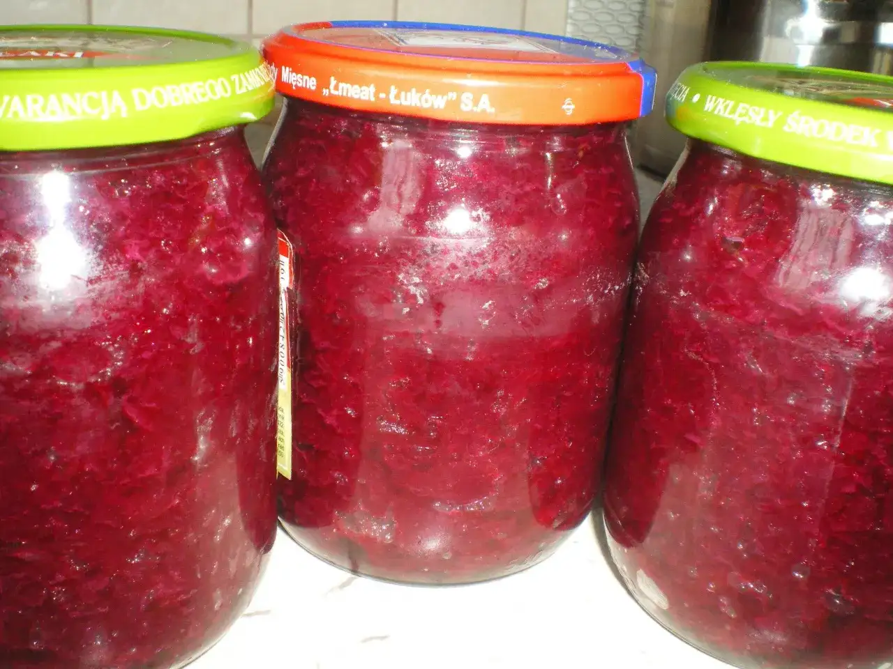 Buraczki z cebulą i jabłkiem na słoik to smak lata przez cały rok