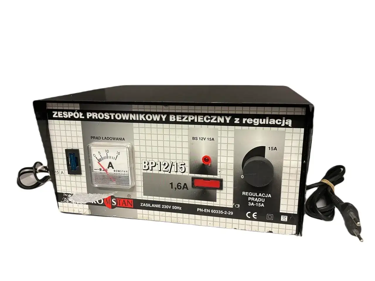 Jak ładować akumulator prostownikiem Romstan BP12V/15A bez błędów