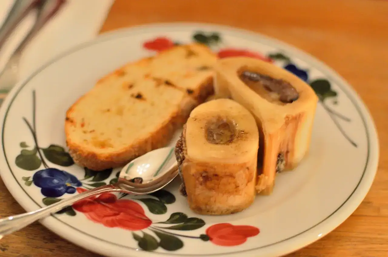 Gdzie zjeść w Bratysławie? Odkryj najlepsze lokalne smaki i miejsca