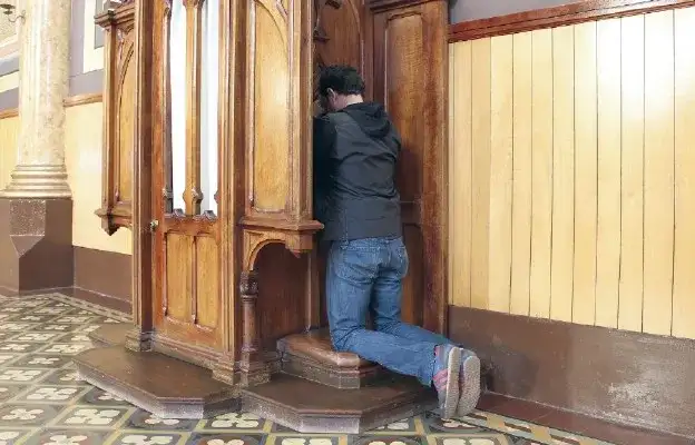 Co to jest spowiedź generalna i dlaczego warto ją odbyć