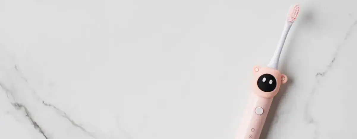 Dobra szczoteczka soniczna do 150 zł? Ranking i porady eksperta
