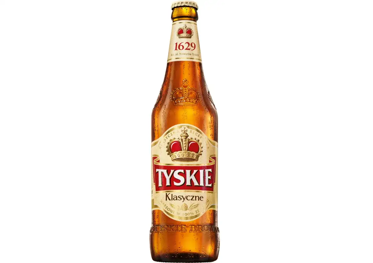 Chłodne piwo Tyskie Klasyczne w butelce. Zastanawiasz się, ile waży litr piwa? To piwo jest gotowe do degustacji!