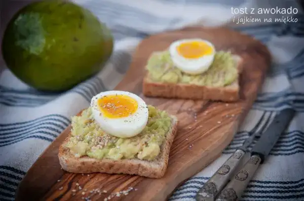 Ile kalorii ma awokado z jajkiem: rzeczywista wartość kaloryczna potrawy