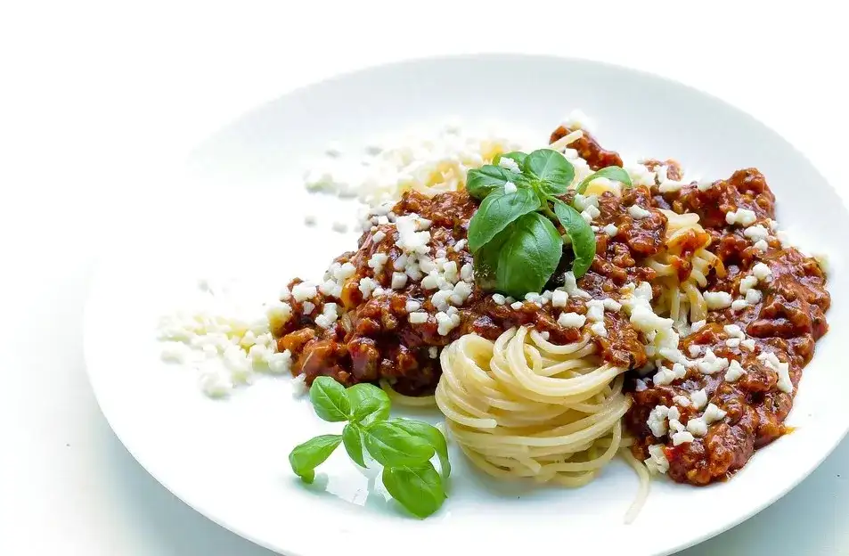 Prosty przepis na thermomix spaghetti bolognese, który zachwyci smakami