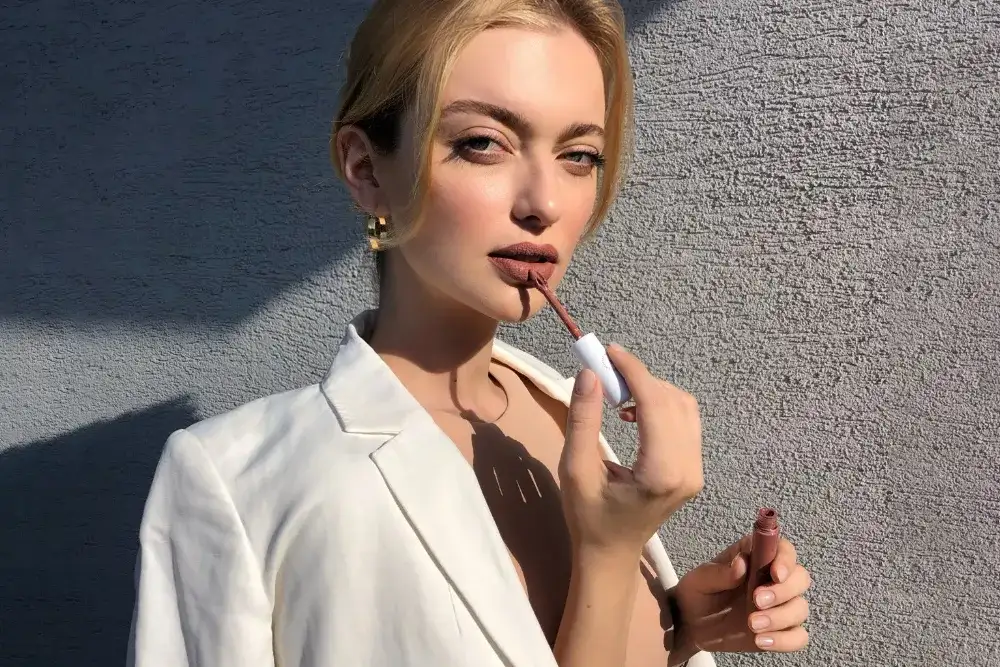 Jak zrobić makijaż wieczorowy, który zachwyci i utrzyma się całą noc