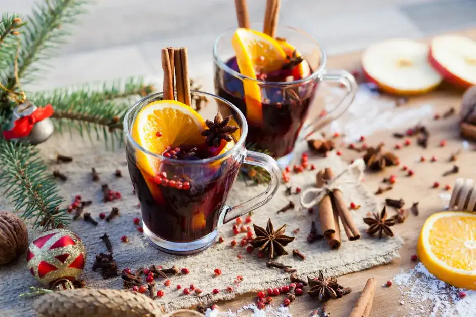 Co dodać do grzańca galicyjskiego, aby zaskoczyć smakiem?