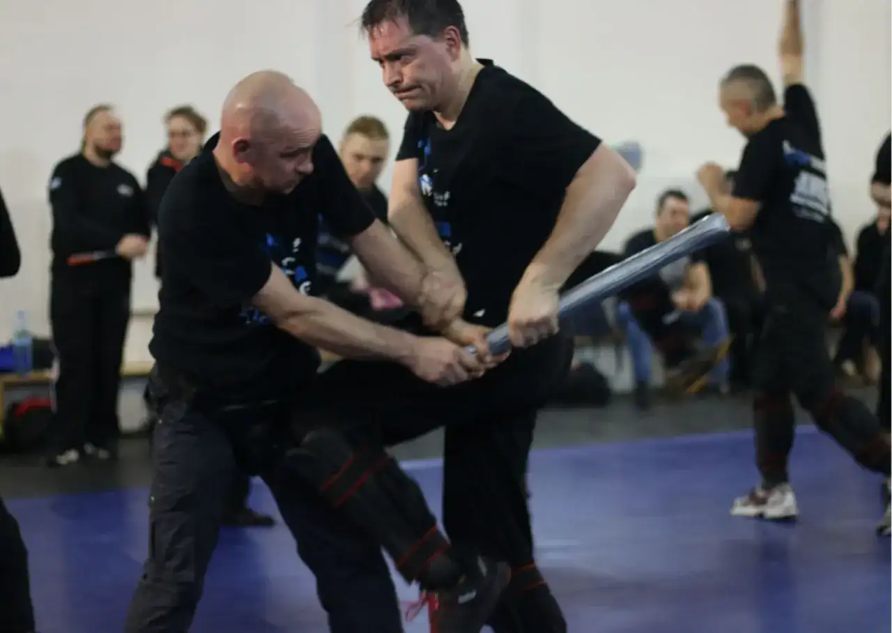 Jaki sport walki na początek? Wybierz bezpieczną i skuteczną opcję