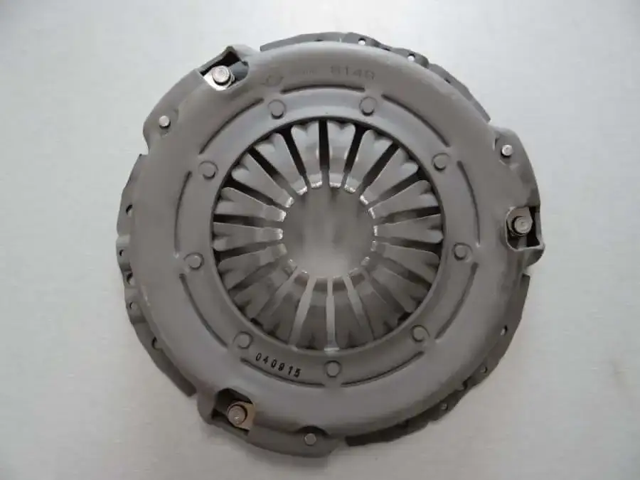 Ile wytrzymuje sprzęgło i co wpływa na jego żywotność w samochodzie