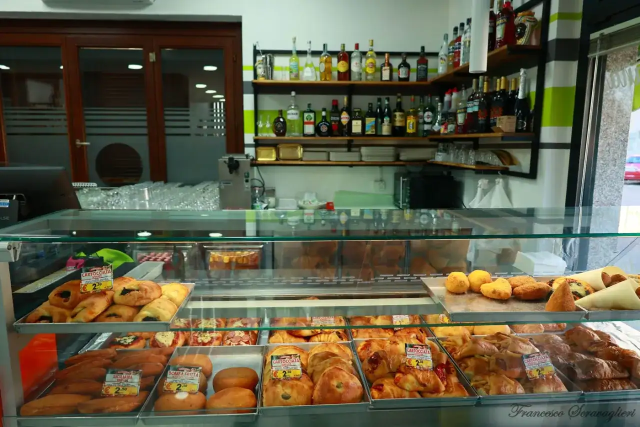 Gastronomia Siciliana: Guida ai Sapori Autentici e Piatti Imperdibili